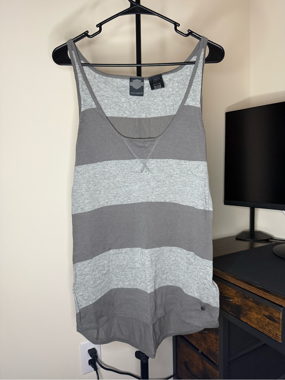Harley-Davidson Gray and Light Gray Striped Scoop Tank